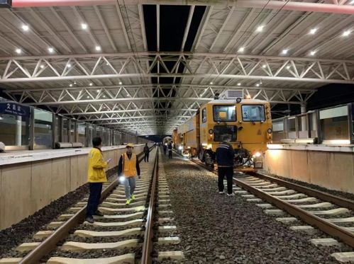 海南铁路公司海口综合维修段开展铁路设备集中整治 为博鳌年会提供安全保障